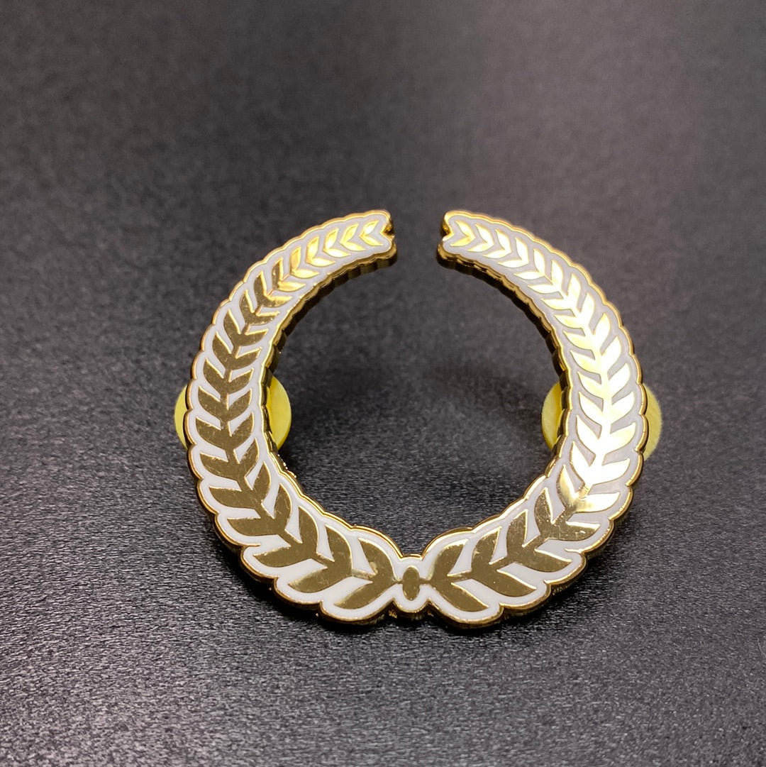 Crown Pin – Gold