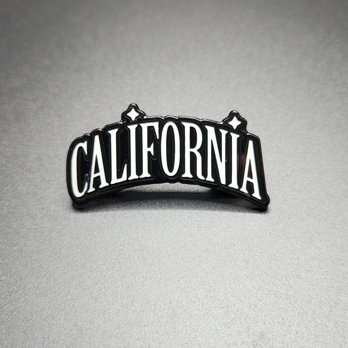 CALIFORNIA - BLACK METAL + WHITE LETTERS