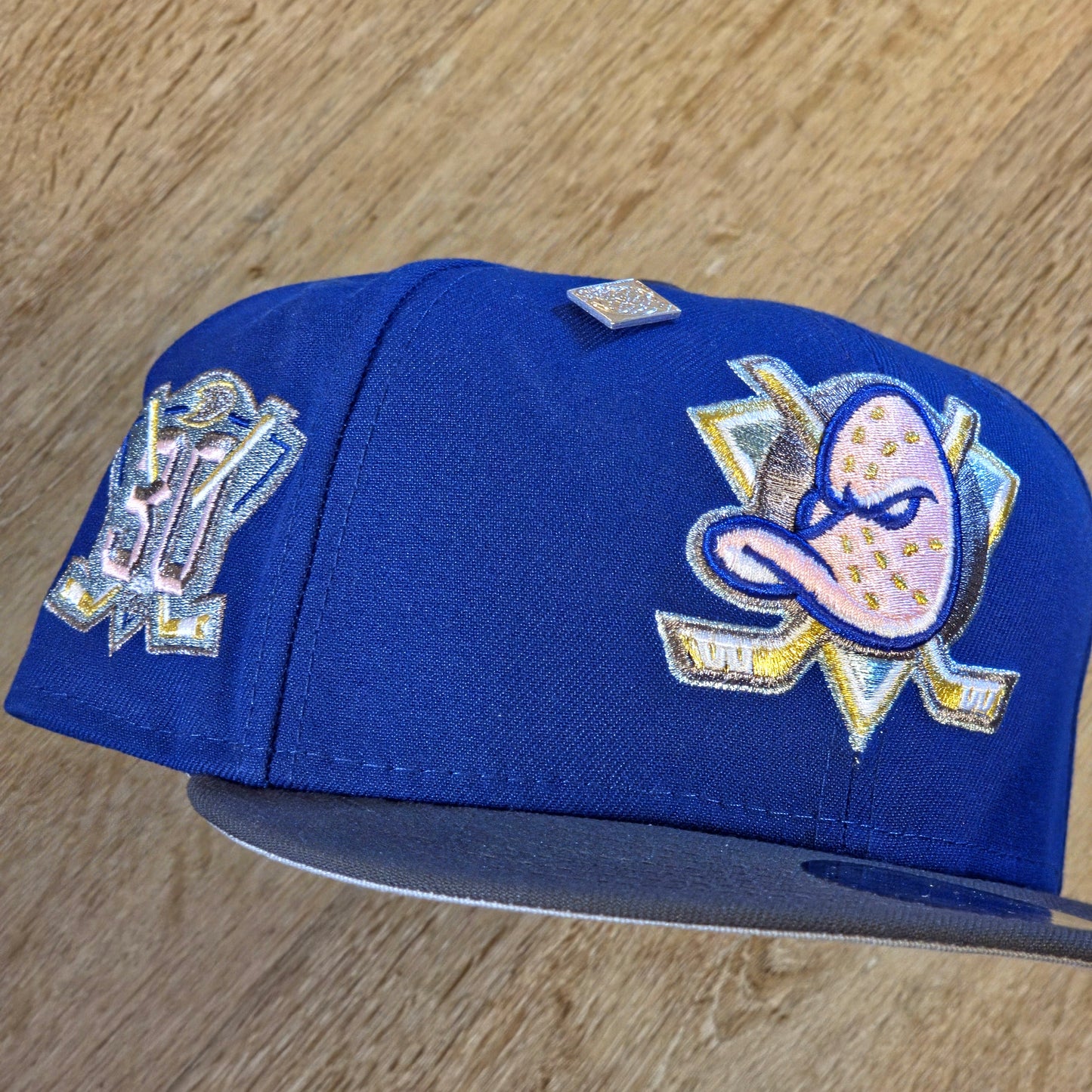 Anaheim Ducks  by capsule 75/8 (by Gorilla)