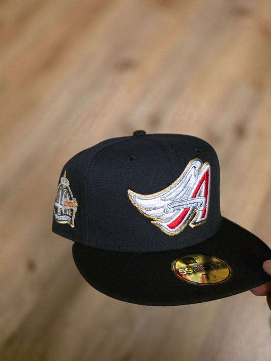 Anaheim Angels 71/2 (209 pinky)